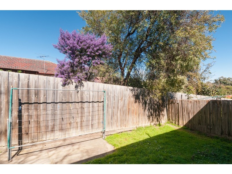 3/11 Churchill Road, Croydon VIC 3136