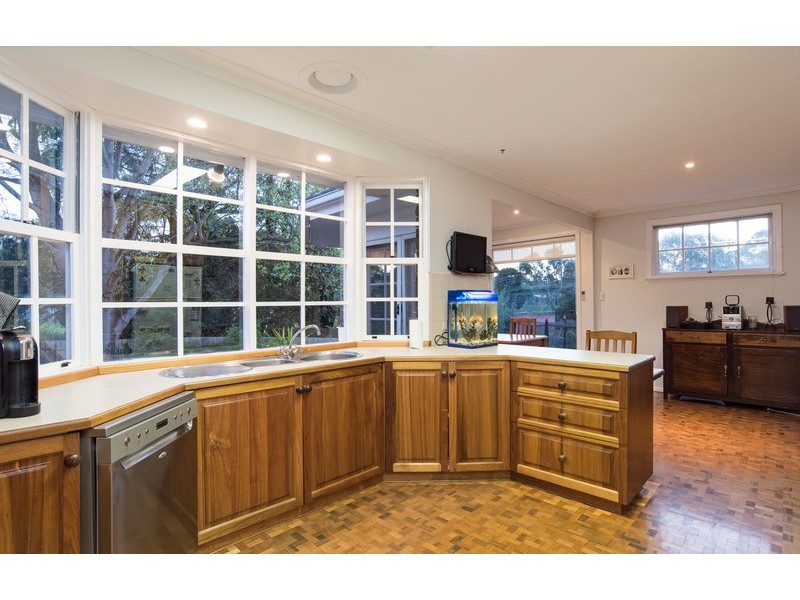 13 Macmillan Street, Mooroolbark VIC 3138