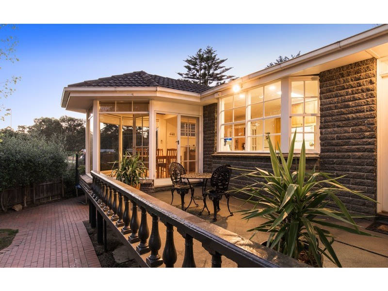 13 Macmillan Street, Mooroolbark VIC 3138