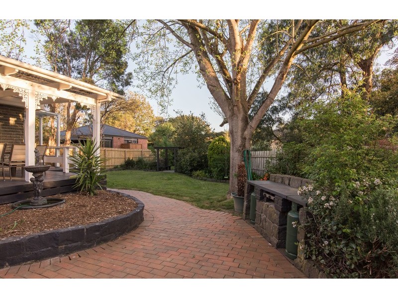 13 Macmillan Street, Mooroolbark VIC 3138