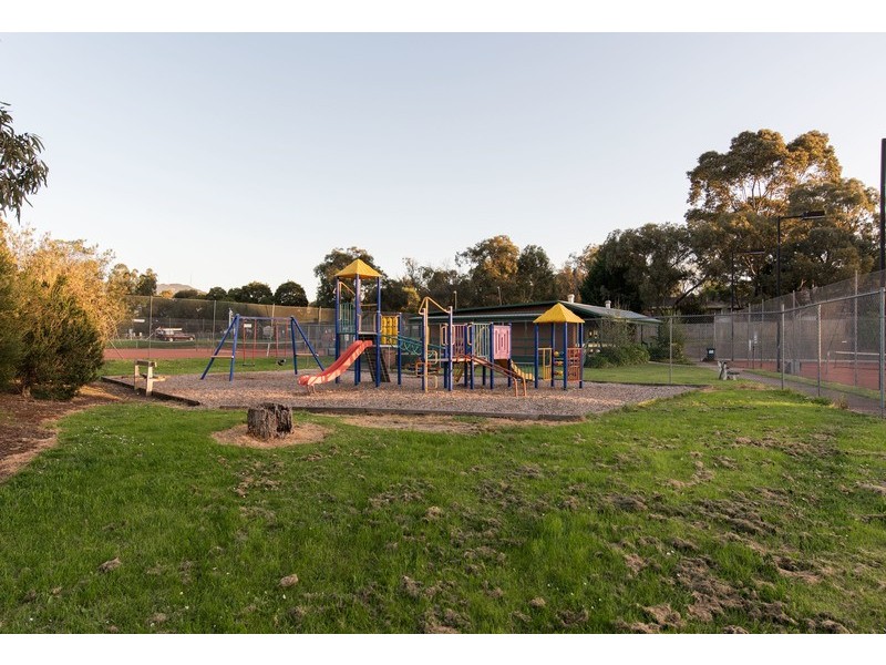 13 Macmillan Street, Mooroolbark VIC 3138