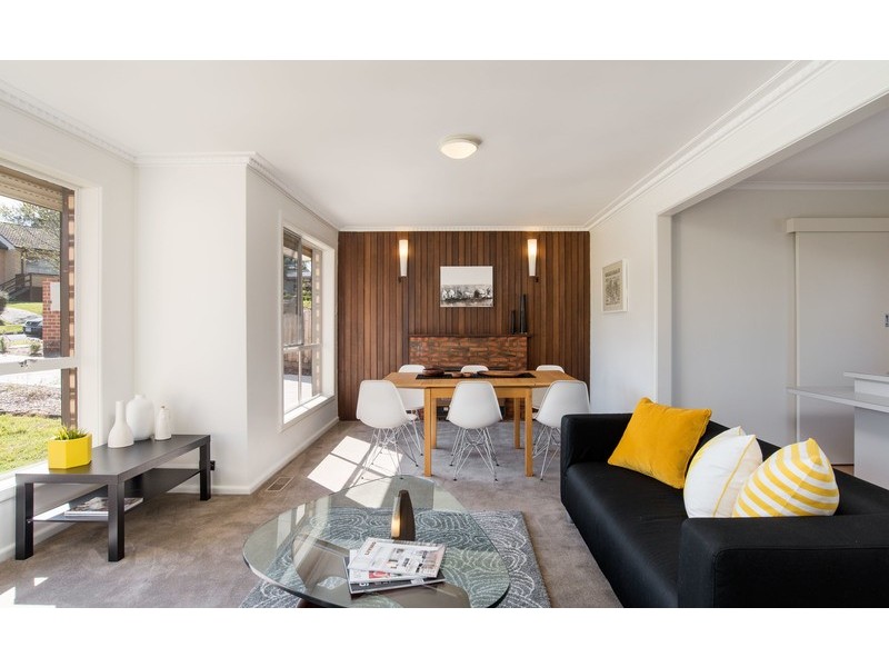 11 Macmillan  Street, Mooroolbark VIC 3138