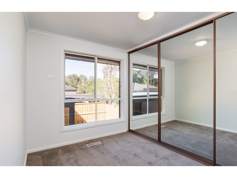 11 Macmillan  Street, Mooroolbark VIC 3138