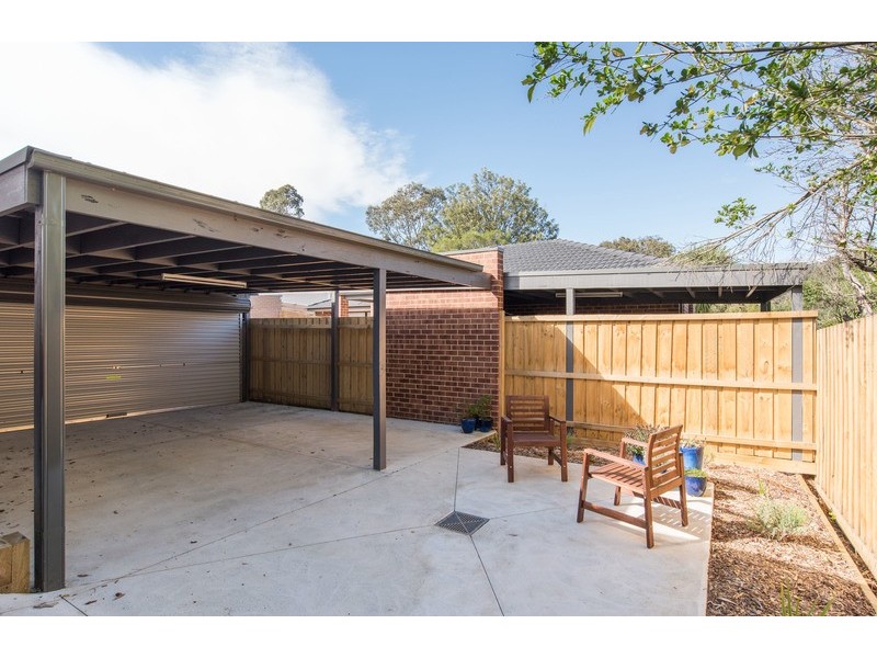 11 Macmillan  Street, Mooroolbark VIC 3138