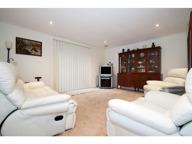90 Taylor Road, Mooroolbark VIC 3138