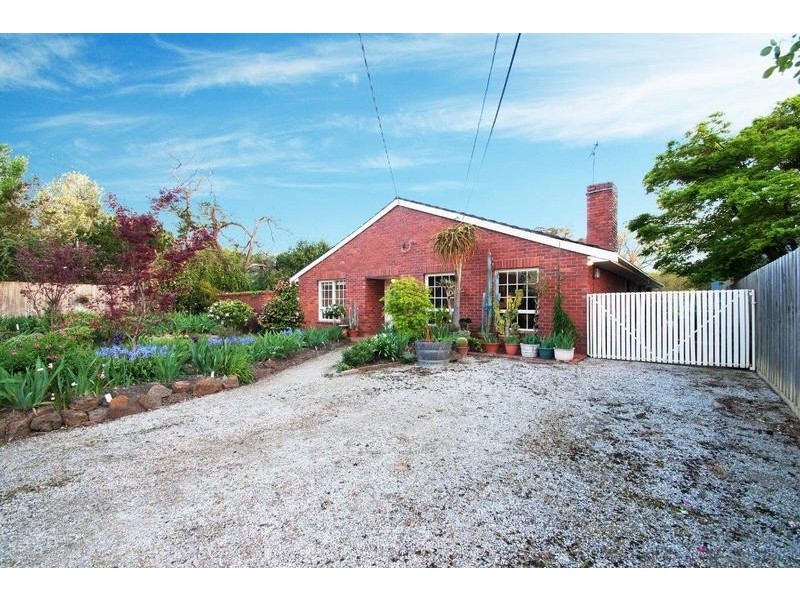 90 Taylor Road, Mooroolbark VIC 3138