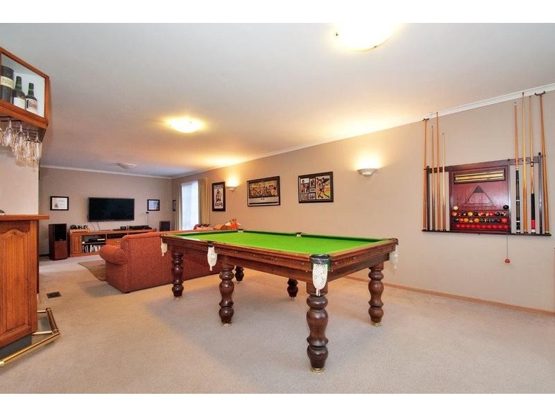 15 Summerhill Park Drive, Mooroolbark VIC 3138