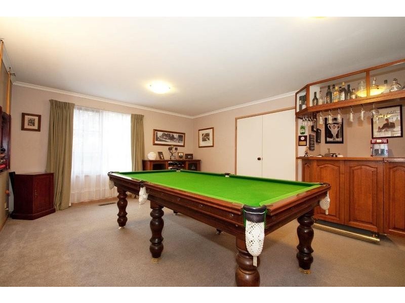 15 Summerhill Park Drive, Mooroolbark VIC 3138