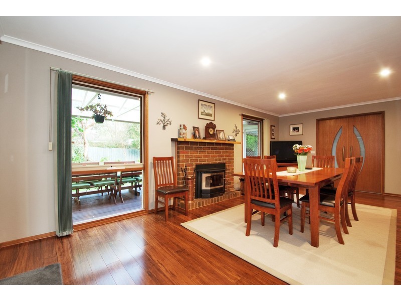 15 Summerhill Park Drive, Mooroolbark VIC 3138