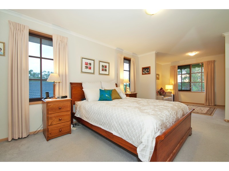 15 Summerhill Park Drive, Mooroolbark VIC 3138