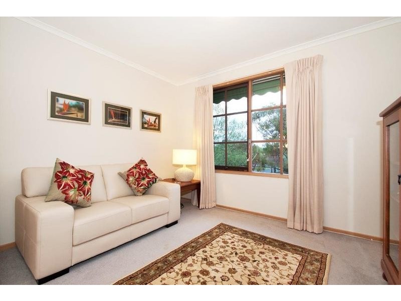 15 Summerhill Park Drive, Mooroolbark VIC 3138