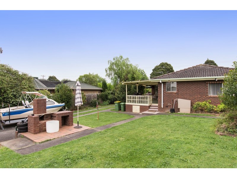 138 Hayrick Lane, Mooroolbark VIC 3138