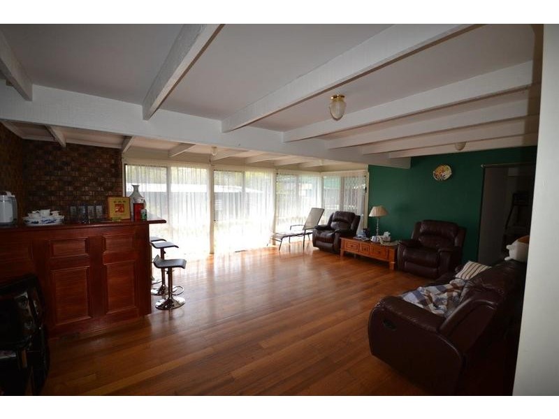 116 Esther Crescent, Mooroolbark VIC 3138