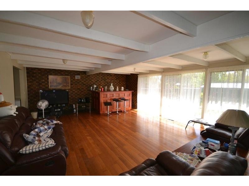 116 Esther Crescent, Mooroolbark VIC 3138