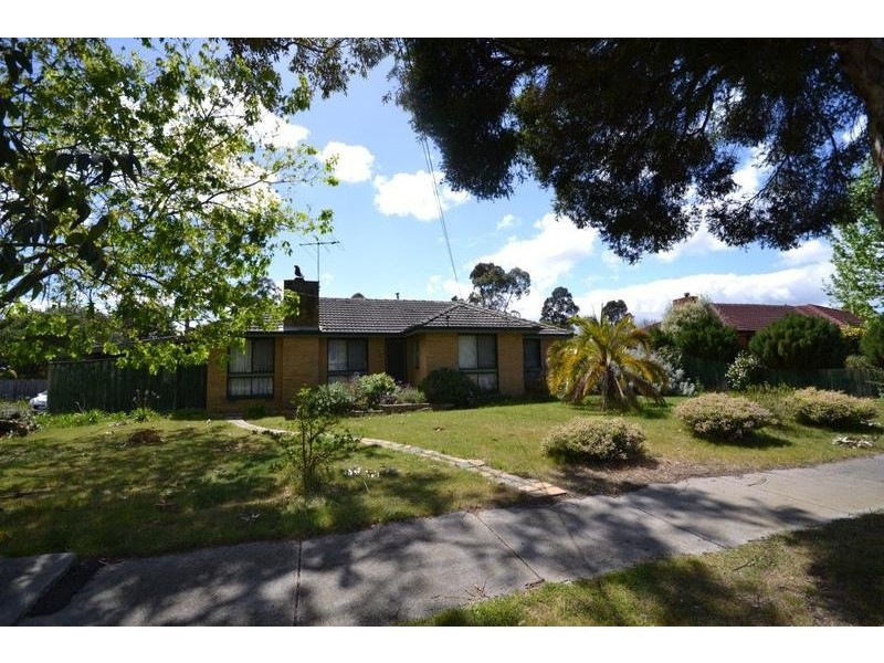 116 Esther Crescent, Mooroolbark VIC 3138