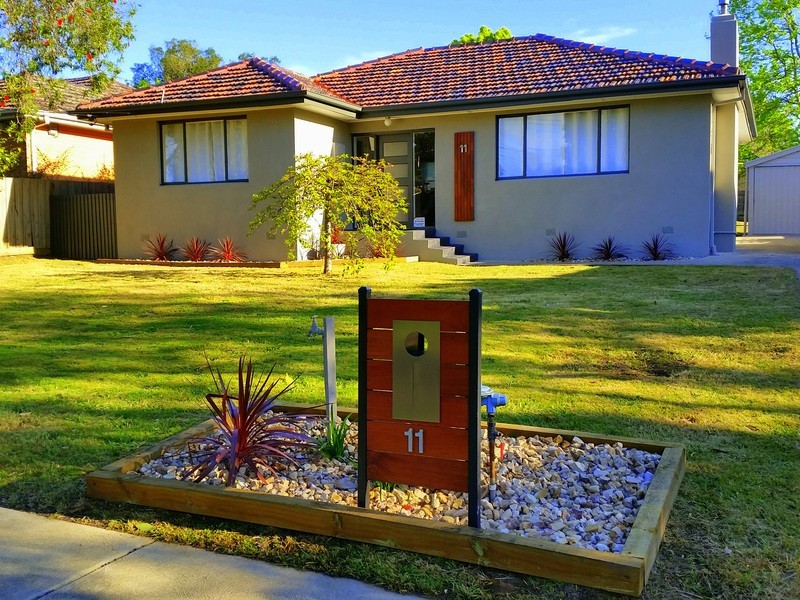 11 Binbrook Drive, Croydon VIC 3136