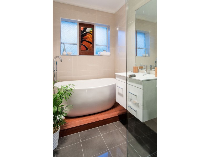 11 Binbrook Drive, Croydon VIC 3136