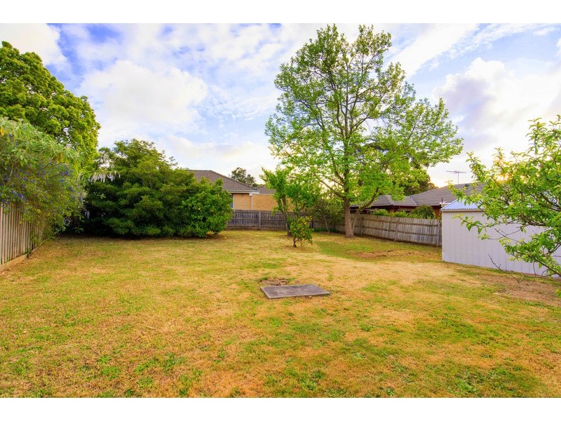 11 Binbrook Drive, Croydon VIC 3136