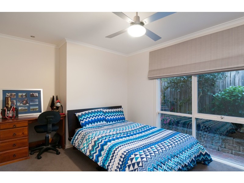 32 Blue Ridge Drive, Mooroolbark VIC 3138