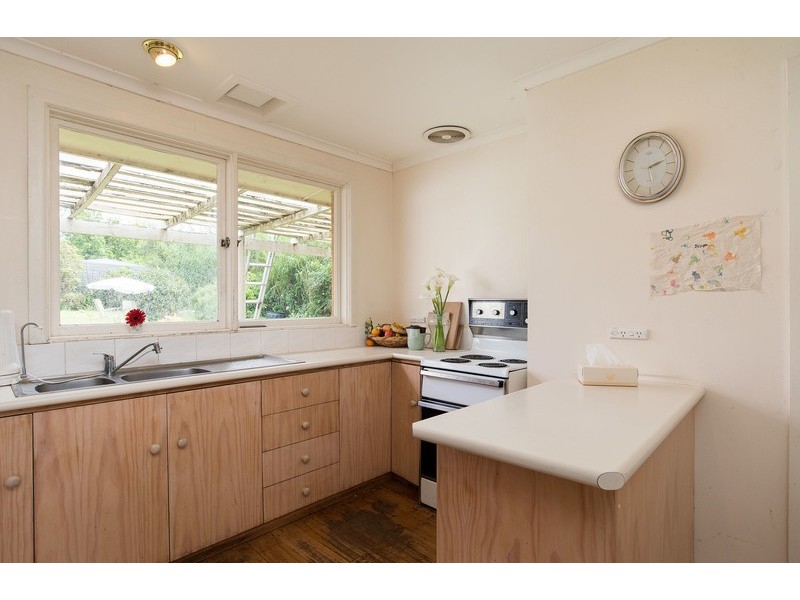 15 Hansen Road, Kilsyth VIC 3137