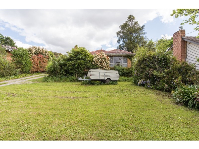 15 Hansen Road, Kilsyth VIC 3137