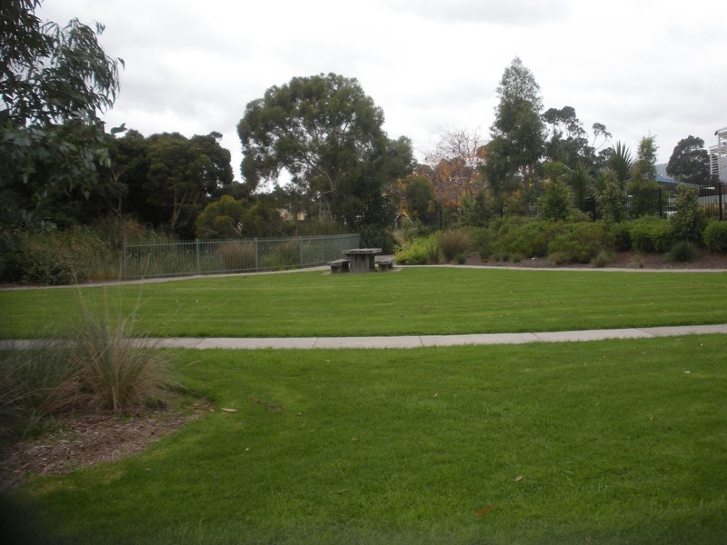 1/12 Civic Square, Croydon VIC 3136