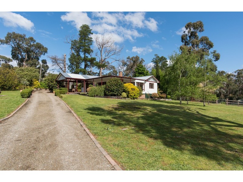 20 Bailey Grove, Wandin North VIC 3139