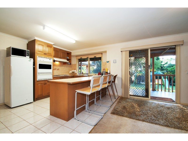 16 Kirkford Drive, Mooroolbark VIC 3138