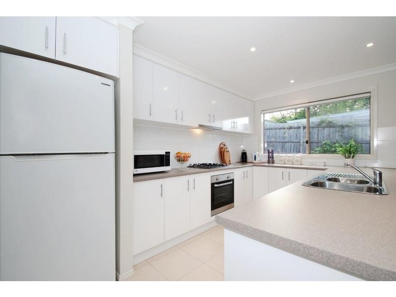 4 Summit Court, Mooroolbark VIC 3138