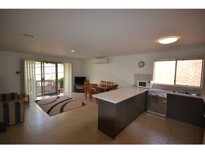 8/27 Canterbury Road, Montrose VIC 3765