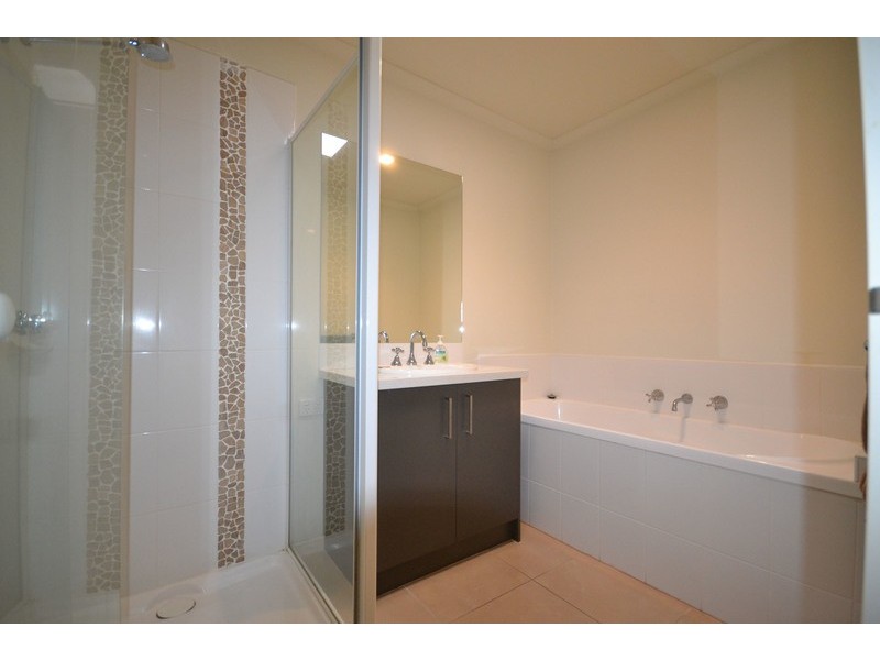 8/27 Canterbury Road, Montrose VIC 3765