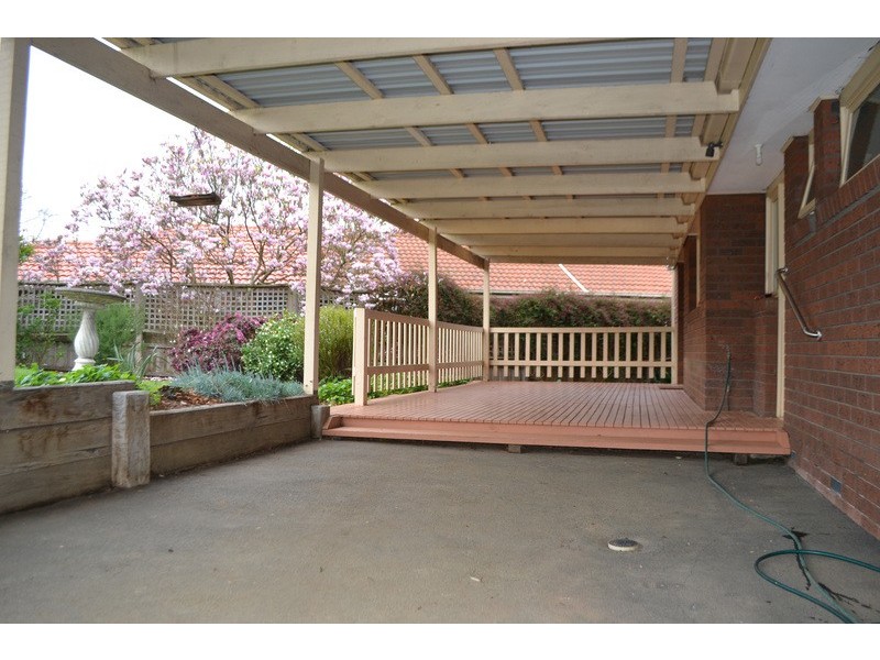 8 Dobell Place, Mooroolbark VIC 3138