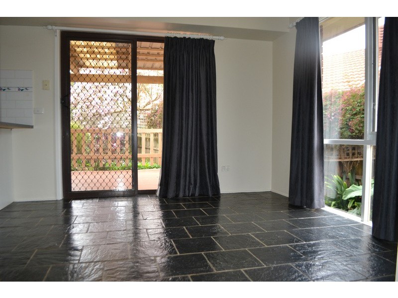 8 Dobell Place, Mooroolbark VIC 3138