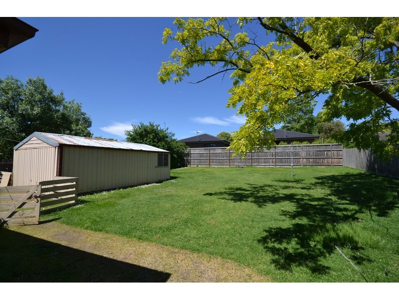 6 Eothen Lane, Kilsyth VIC 3137