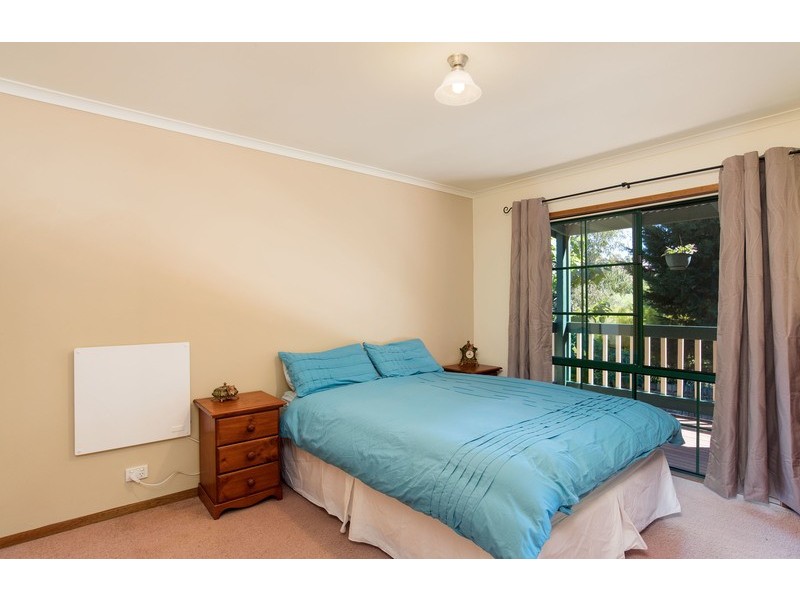11 Belair Close, Seville VIC 3139