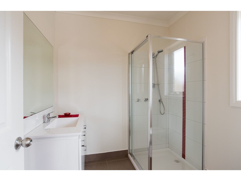 97a Landscape Drive, Mooroolbark VIC 3138