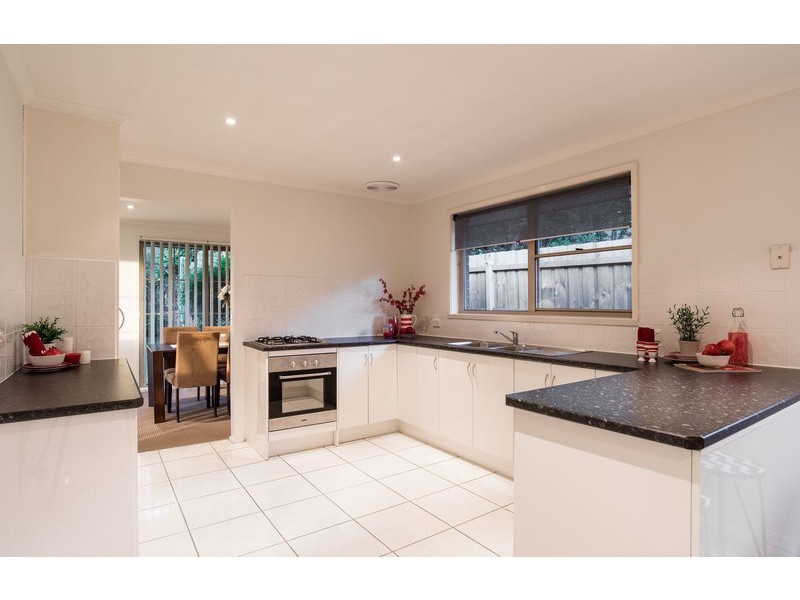 71 Zina Grove, Mooroolbark VIC 3138