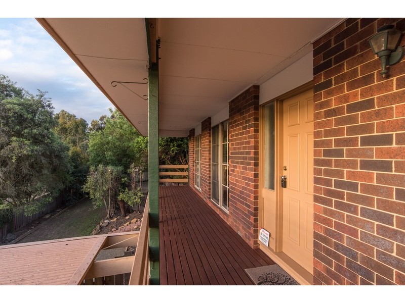 71 Zina Grove, Mooroolbark VIC 3138