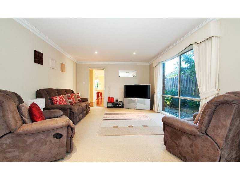 7 Freshfield Avenue, Mooroolbark VIC 3138