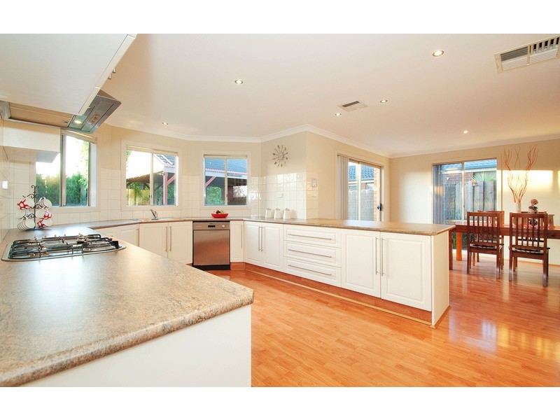 7 Freshfield Avenue, Mooroolbark VIC 3138