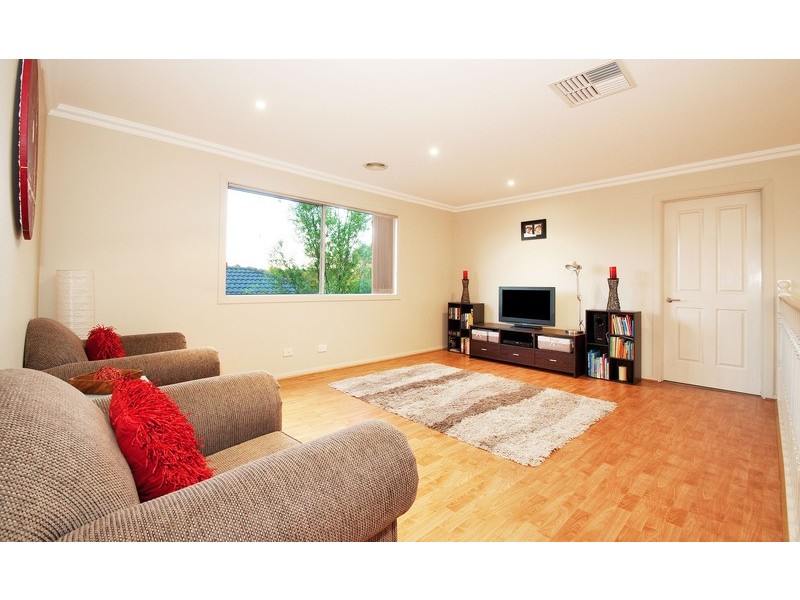 7 Freshfield Avenue, Mooroolbark VIC 3138