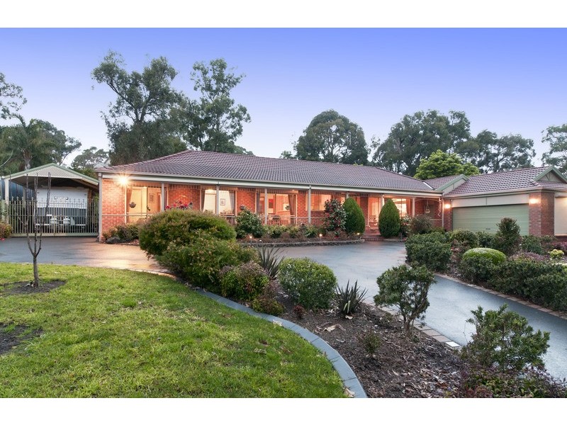 6 Chapman Court, Mooroolbark VIC 3138