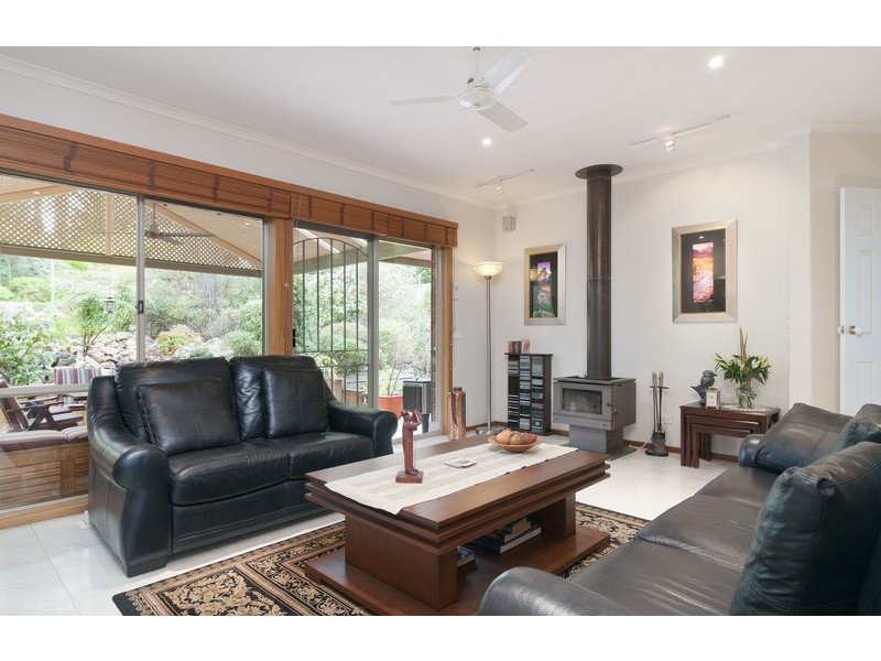 6 Chapman Court, Mooroolbark VIC 3138