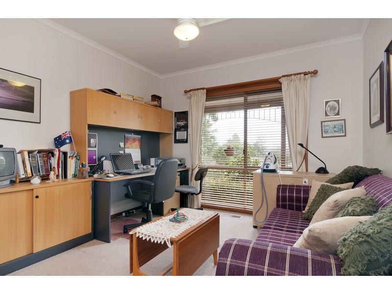 6 Chapman Court, Mooroolbark VIC 3138
