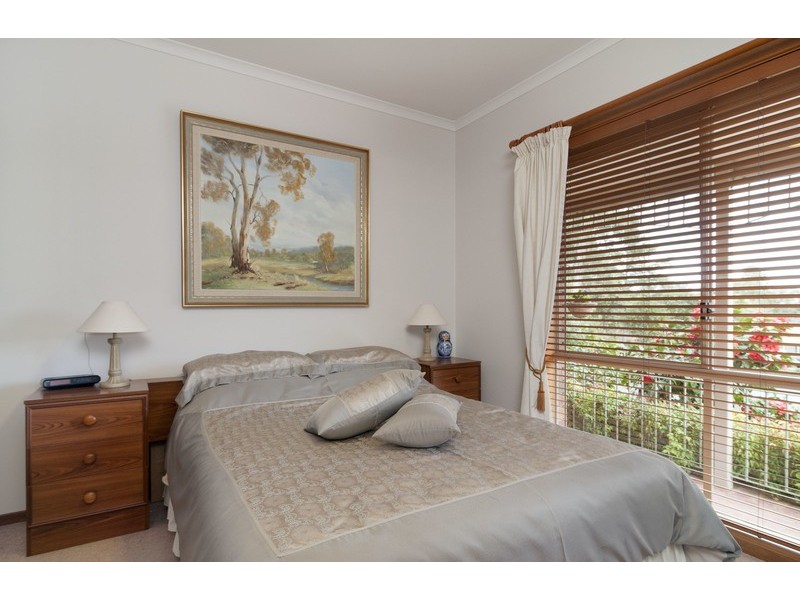 6 Chapman Court, Mooroolbark VIC 3138