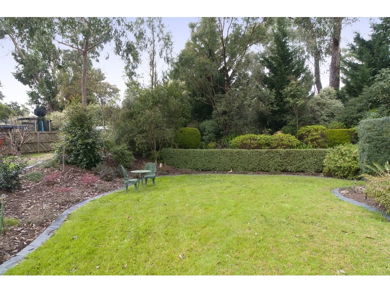6 Chapman Court, Mooroolbark VIC 3138