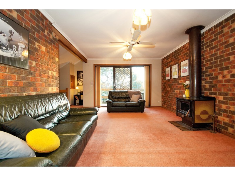 3 Chinook Crescent, Mooroolbark VIC 3138