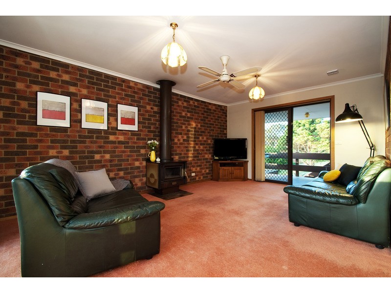 3 Chinook Crescent, Mooroolbark VIC 3138