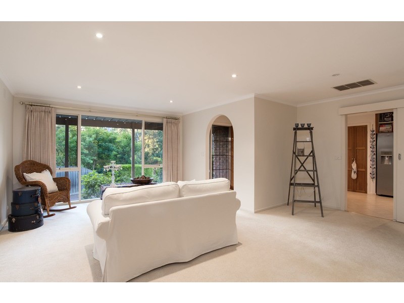 12 Karabeal Court, Montrose VIC 3765