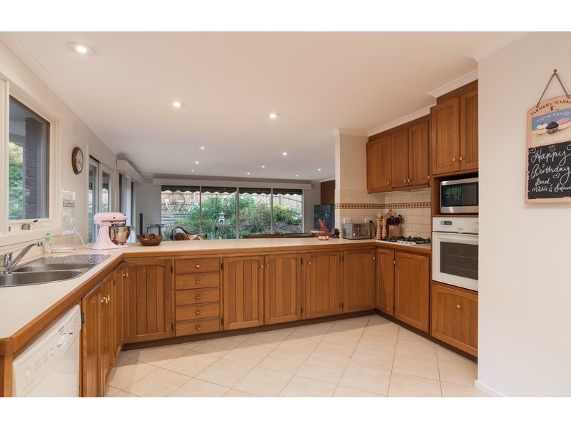 12 Karabeal Court, Montrose VIC 3765